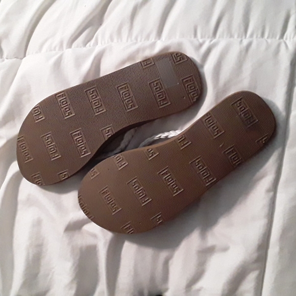 Sandals - Picture 2 of 3